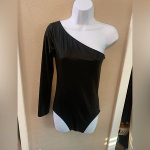 One-shoulder black top